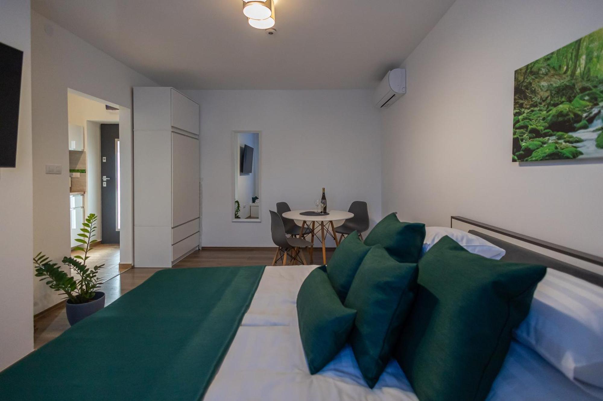 Happy Home Apartman Miskolc Exterior foto